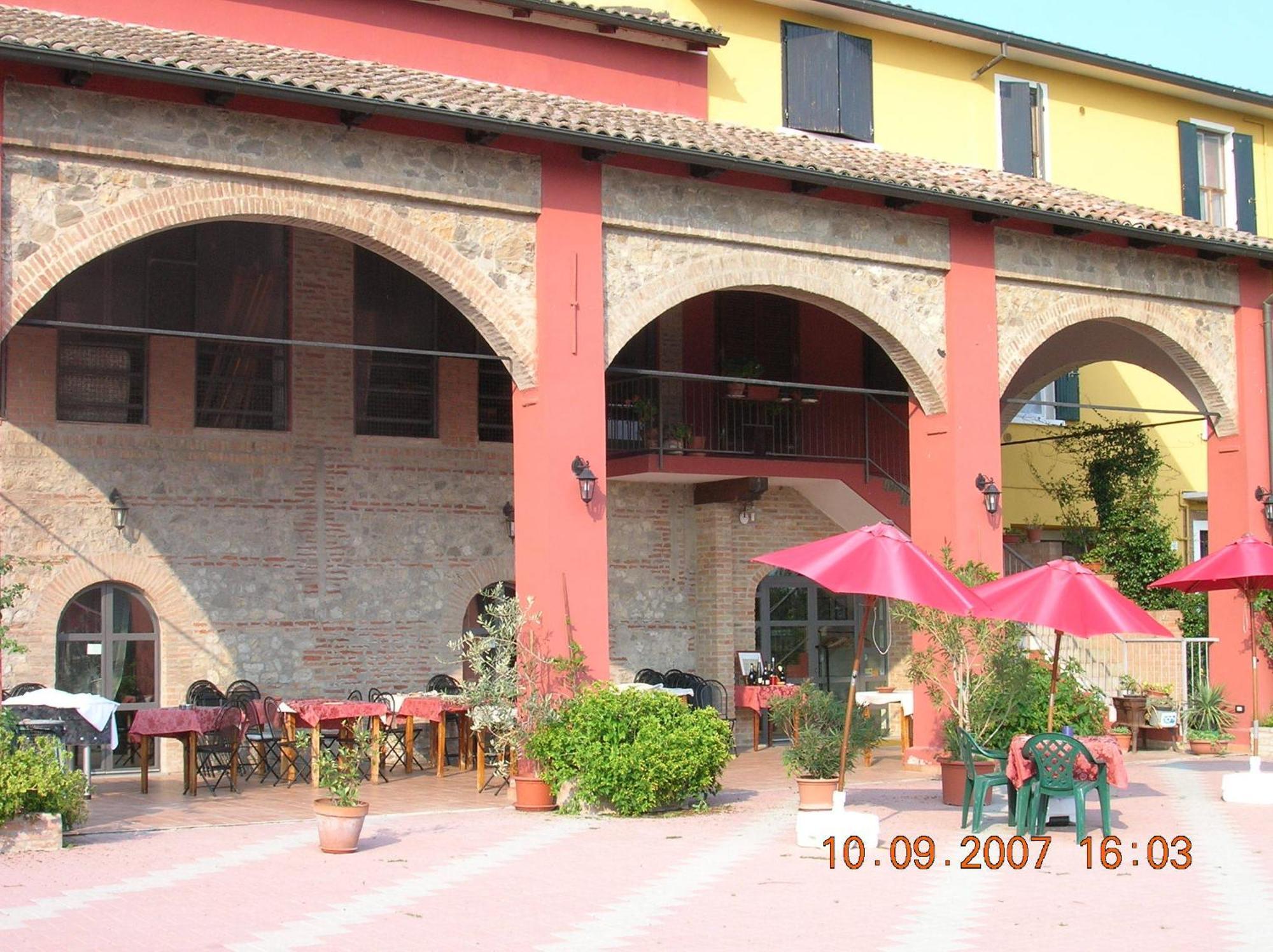 Agriturismo La Fattoria Del Boschetto Fontanellato Eksteriør bilde