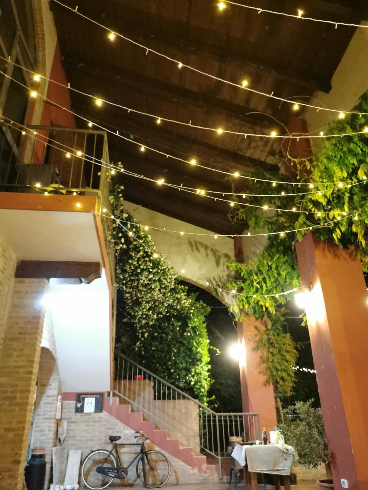 Agriturismo La Fattoria Del Boschetto Fontanellato Eksteriør bilde
