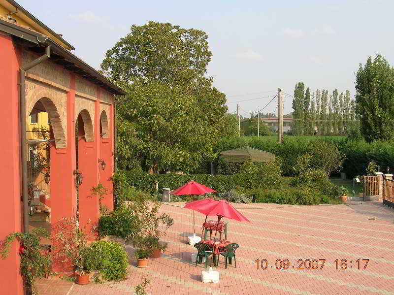 Agriturismo La Fattoria Del Boschetto Fontanellato Eksteriør bilde
